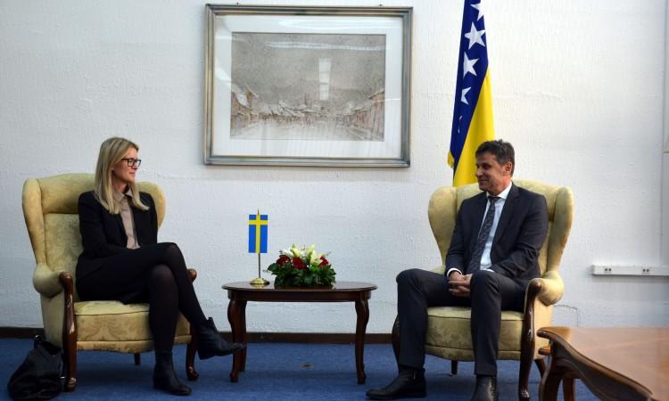 Novalić razgovarao sa švedskom ambasadoricom u BiH - Avaz