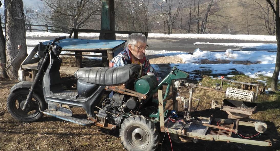 Cijeli život osmišlja inovacije: Kafa i ćevapi s roštilja na motociklu