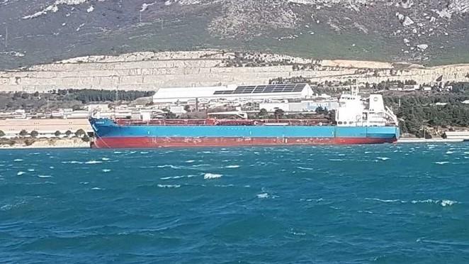 Tanker u Kaštelima - Avaz