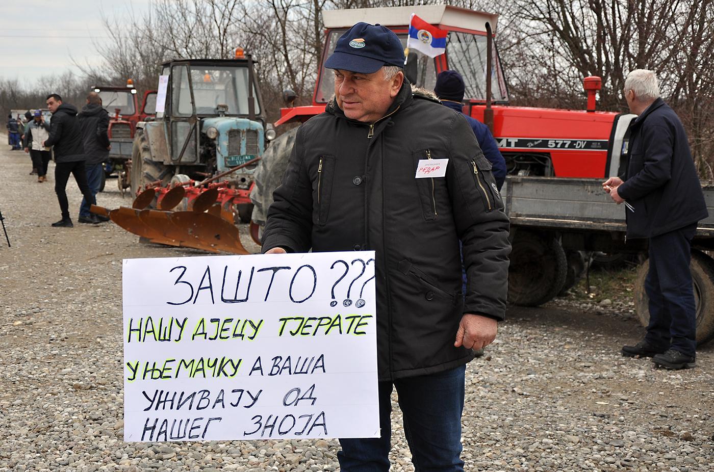 Protesti proizvođača duhana - Avaz