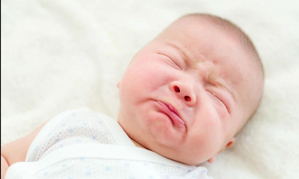 Kako djeluje plač, zašto su noge krive, imaju li sve bebe plave oči, treba li pametnoj djeci mnogo sna