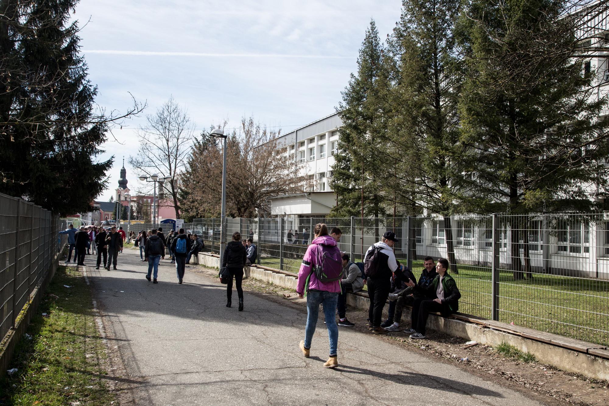 Veliki broj izostanaka s nastave - Avaz