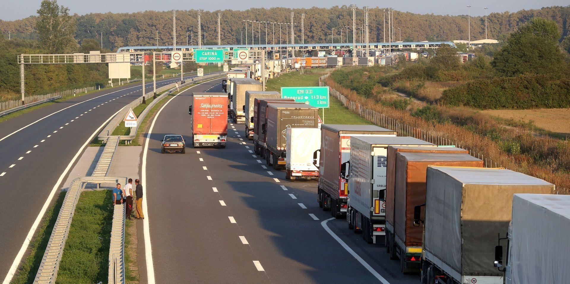 Banke trebaju obustaviti kredite, a država smanjiti naplatu poreza