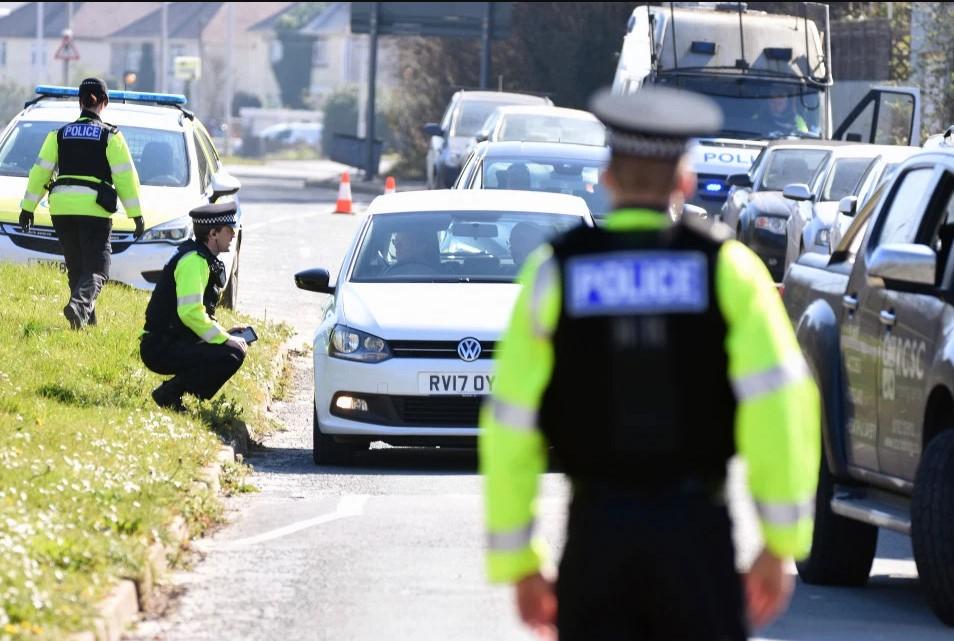 Barikade na ulicama Velike Britanije: Policija nikome ne prašta