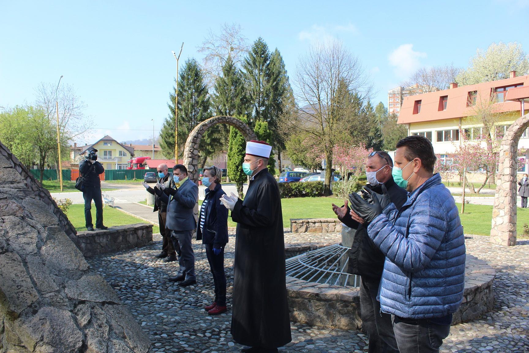 Položeno cvijeće na spomen-obilježja