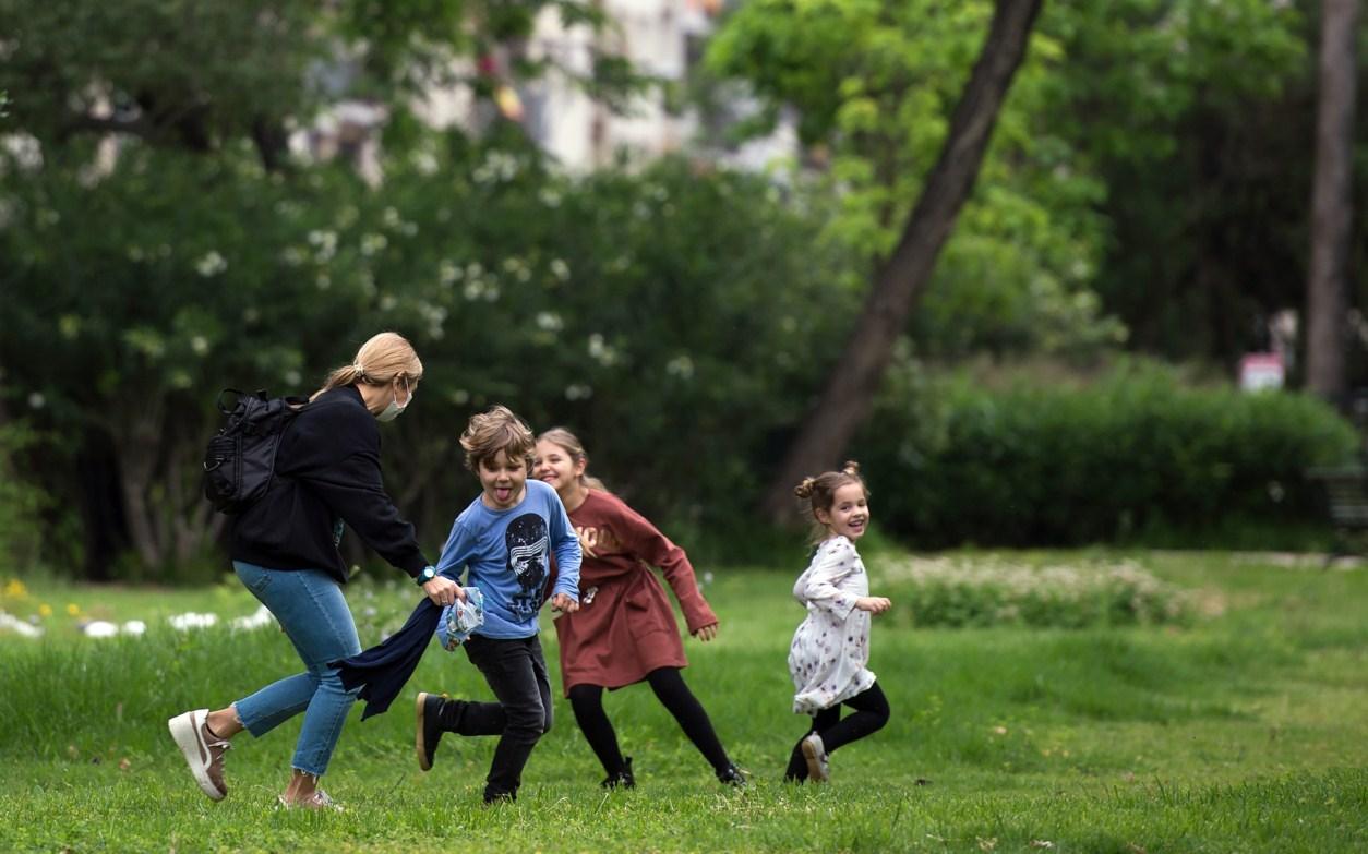 Djeca u Španiji danas su izašla vani - Avaz