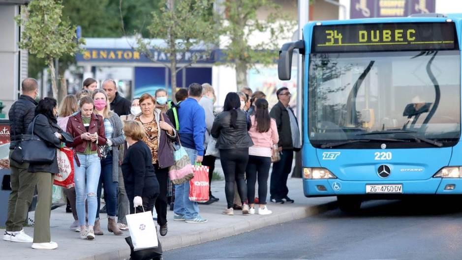 Zagrepčani jutros krenuli na posao javnim prijevozom