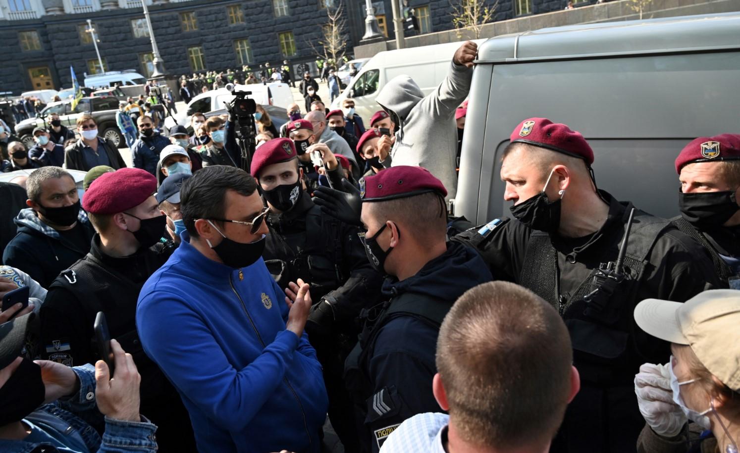 Rasprava demonstranata i policije - Avaz