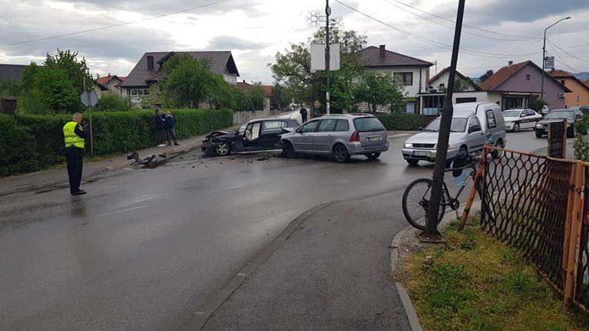 Policija na mjestu nesreće - Avaz