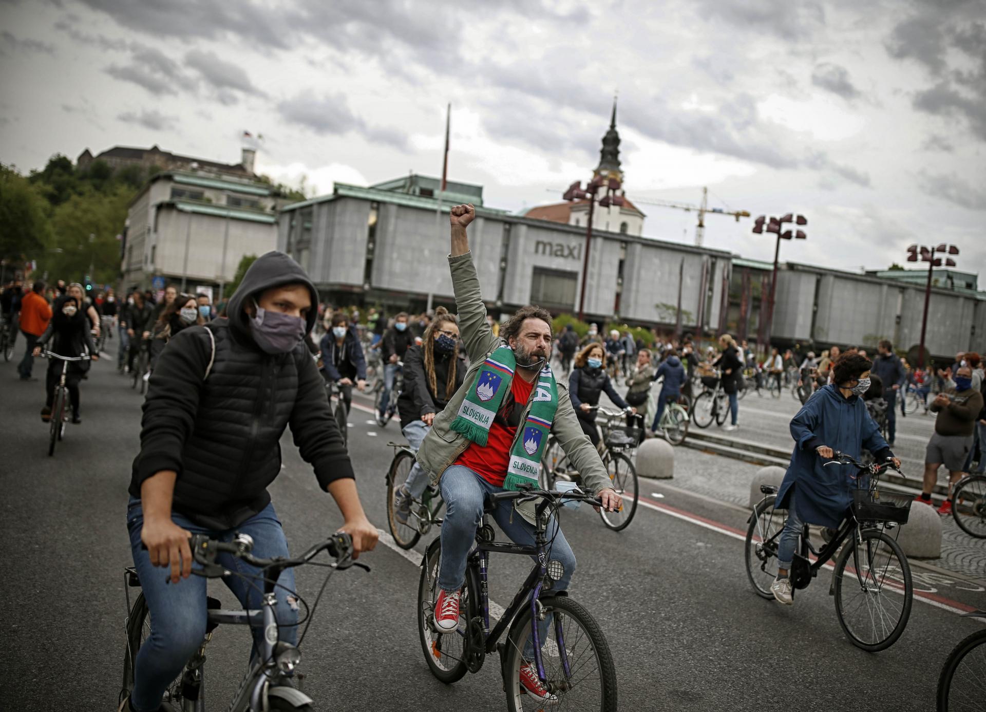 Više hiljada ljudi u Ljubljani protestiralo protiv Vlade