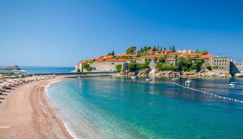 Ležaljke na rastojanju, dezinfekcija plaža izbeljivačem? - Avaz