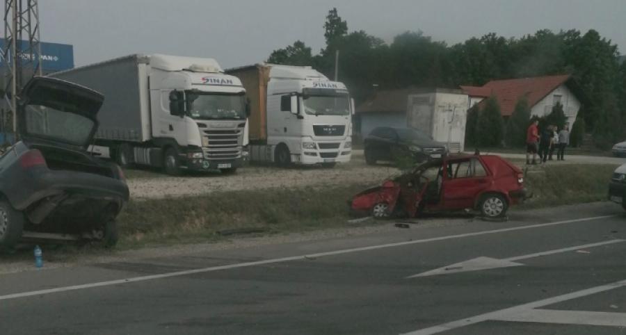 Teška saobraćajna nesreća: Tri osobe povrijeđene prebačene u bolnicu