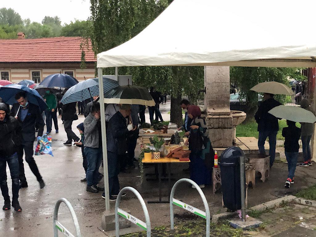 Zeničani se počastili baklavom - Avaz