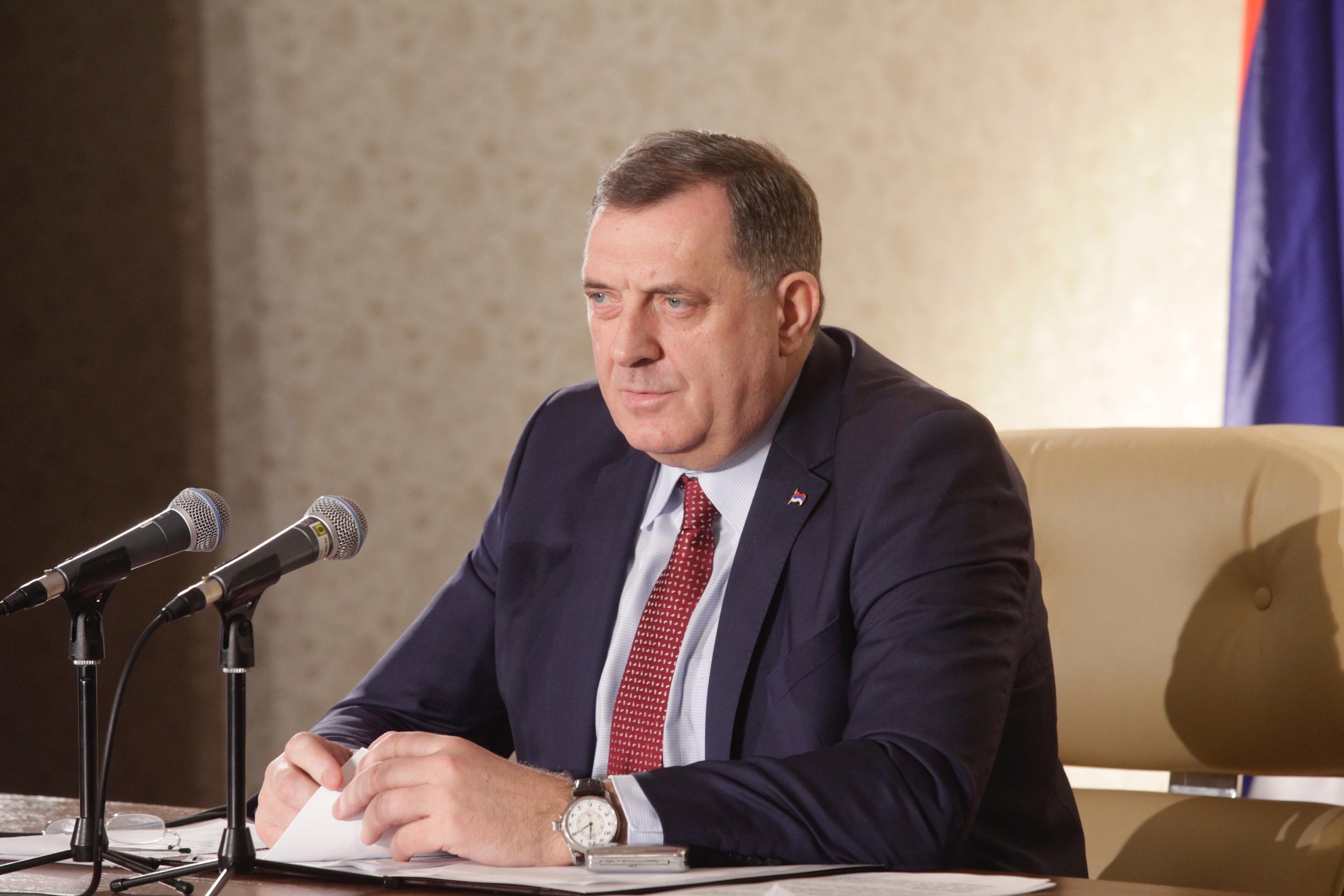 Dodik: Rezolucija neće važiti u RS kada je odbacimo