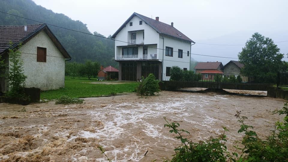 Mještani u strahu od povećanja poplava - Avaz