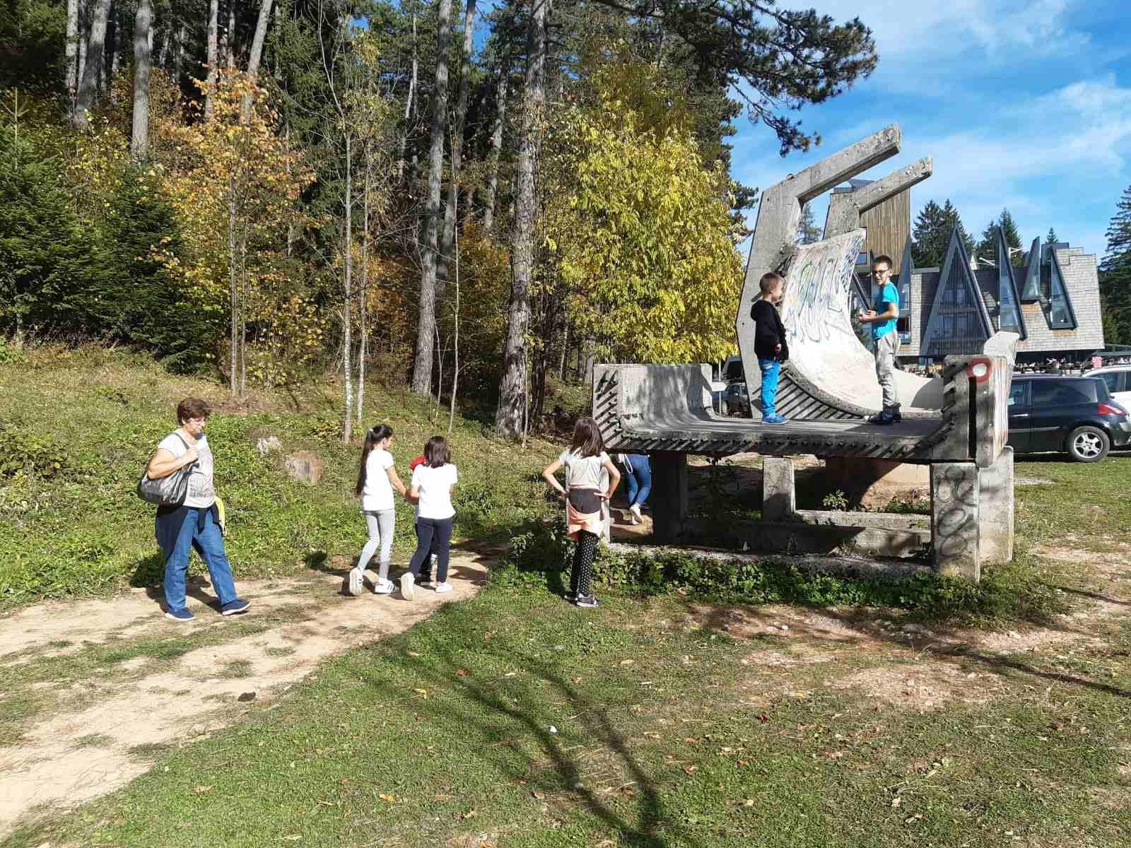 Zaštićeni pejzaž: Pješačenjem do zdravlja - svi na Trebević