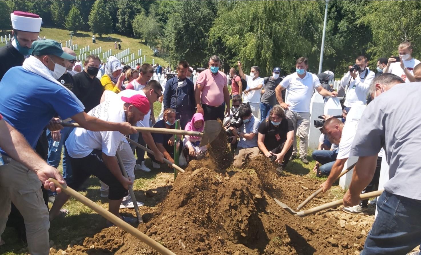 Ukopano devet Srebreničana - Avaz