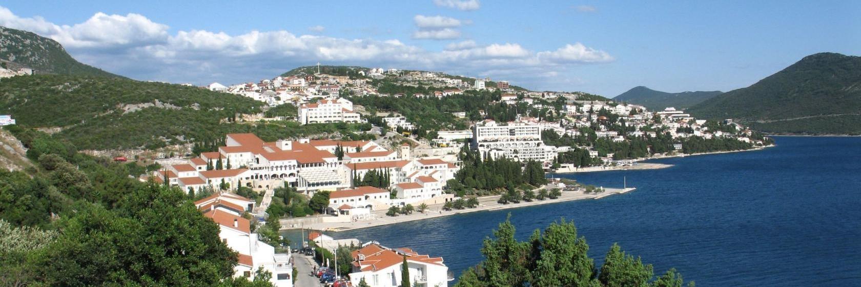 Neum: Njegova geografska pozicija interesantna je turistima zbog izleta do Dubrovnika, Mostara, Međugorja, Kravica, ali i Crne Gore - Avaz