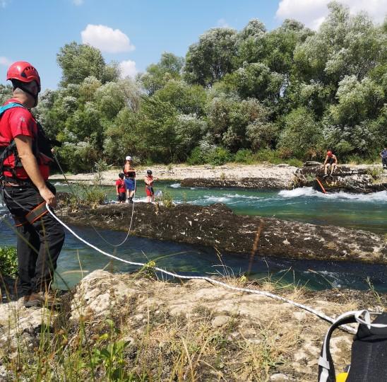 Potraga za alpinistom - Avaz