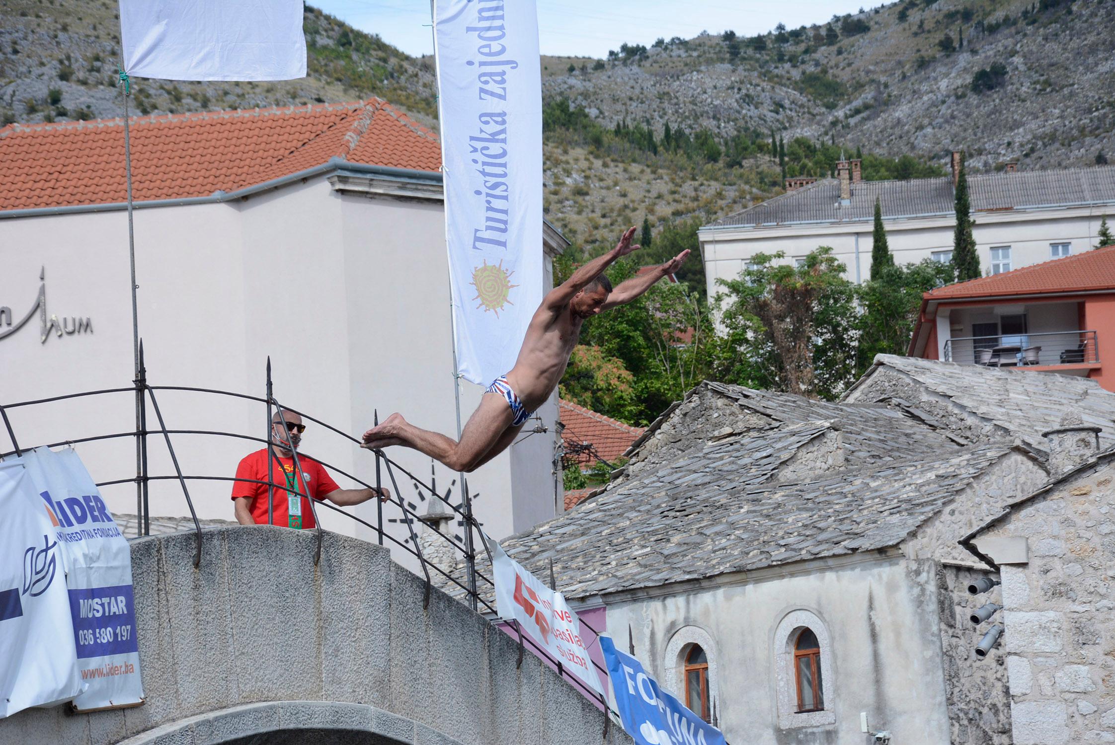 Završeni 454. skokovi sa Starog mosta u Mostaru - Avaz