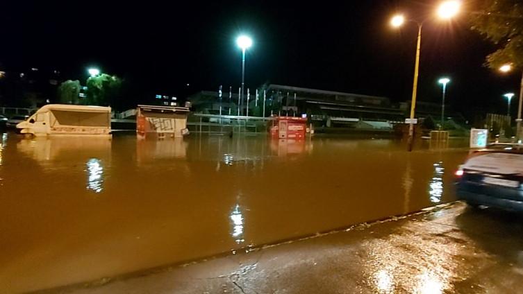 Upućena inicijativa Vladi FBiH da se sanira parket u Mejdanu