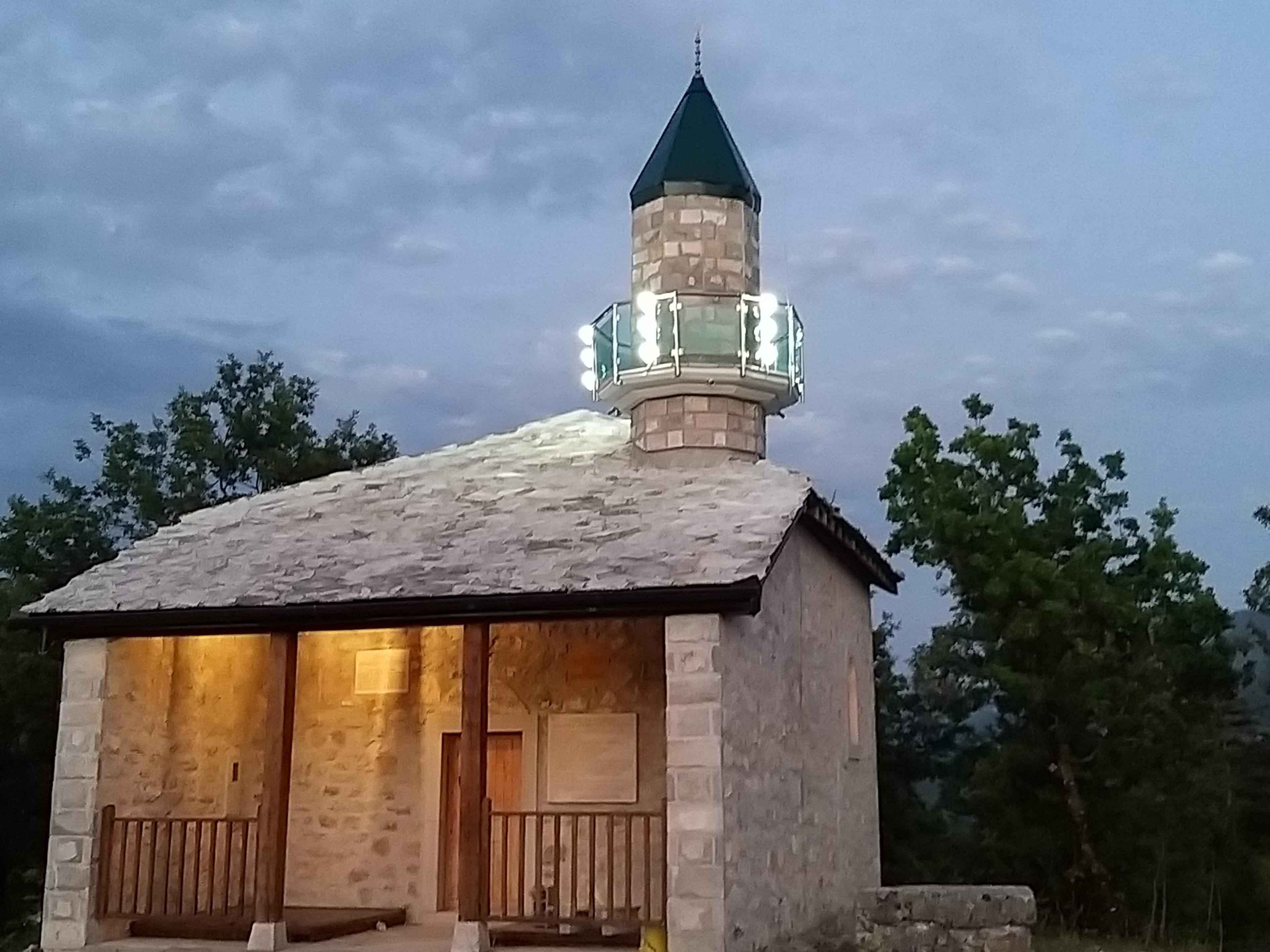 Podigli su je vakif hadži Adamir i njegova supruga hadži Almina Jerković - Avaz