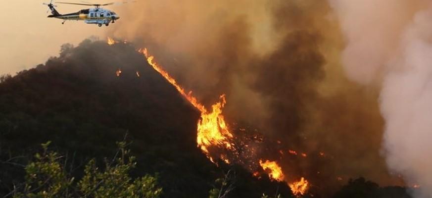 Veliki požar i kod Los Anđelesa, vatra ugrožava 1.000 kuća