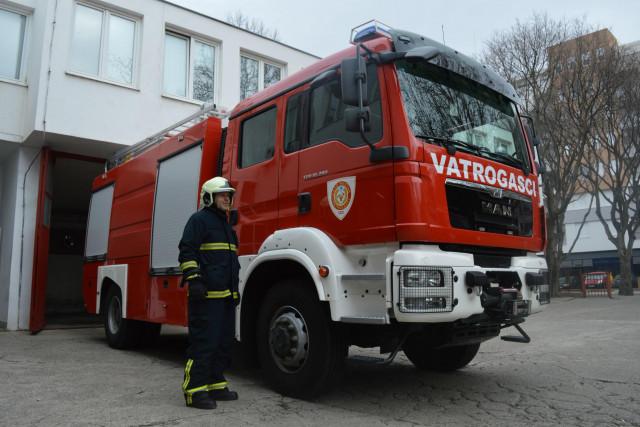 Požar u prostorijama KJKP "Pokop" na Barama, povrijeđene dvije osobe