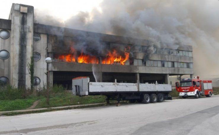 Bihać gori Selmo Cikotiću, ministre nesigurnosti!