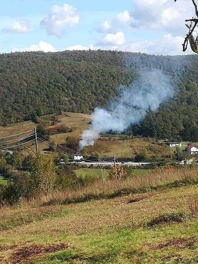 Požar u mjestu Izačić kod Bihaća - Avaz