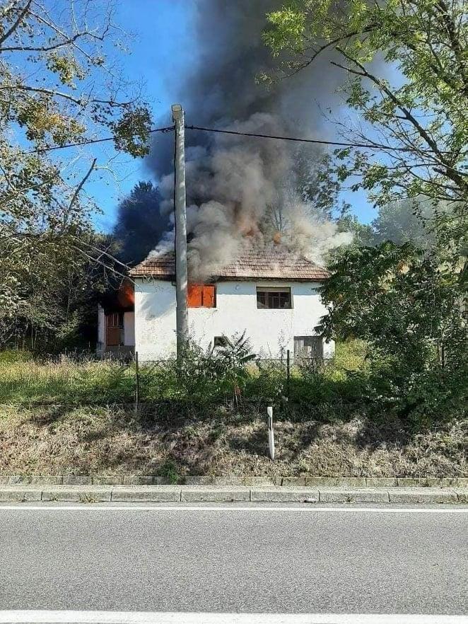 Planula još jedna kuća u Krajini, mještani sumnjaju na migrante