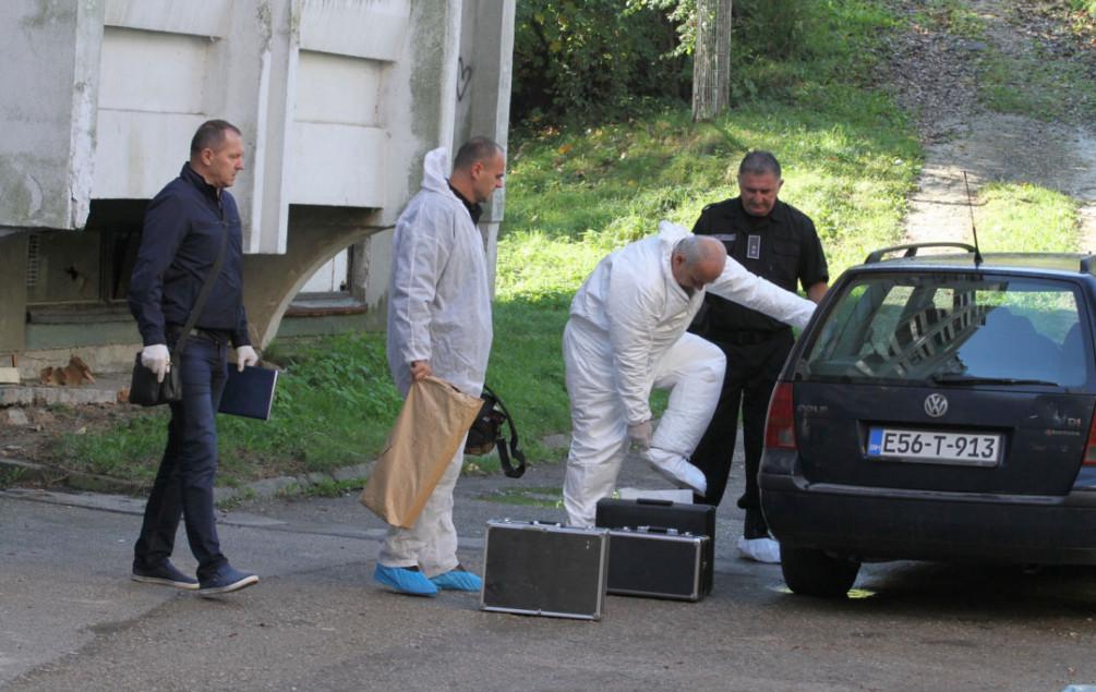 Pio sa prijateljem za istim stolom pa ga ubio nožem