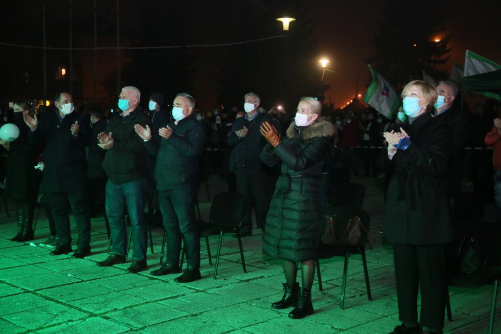 Sebija Izetbegović na skupu na kojem su prekršene epidemiološke mjere