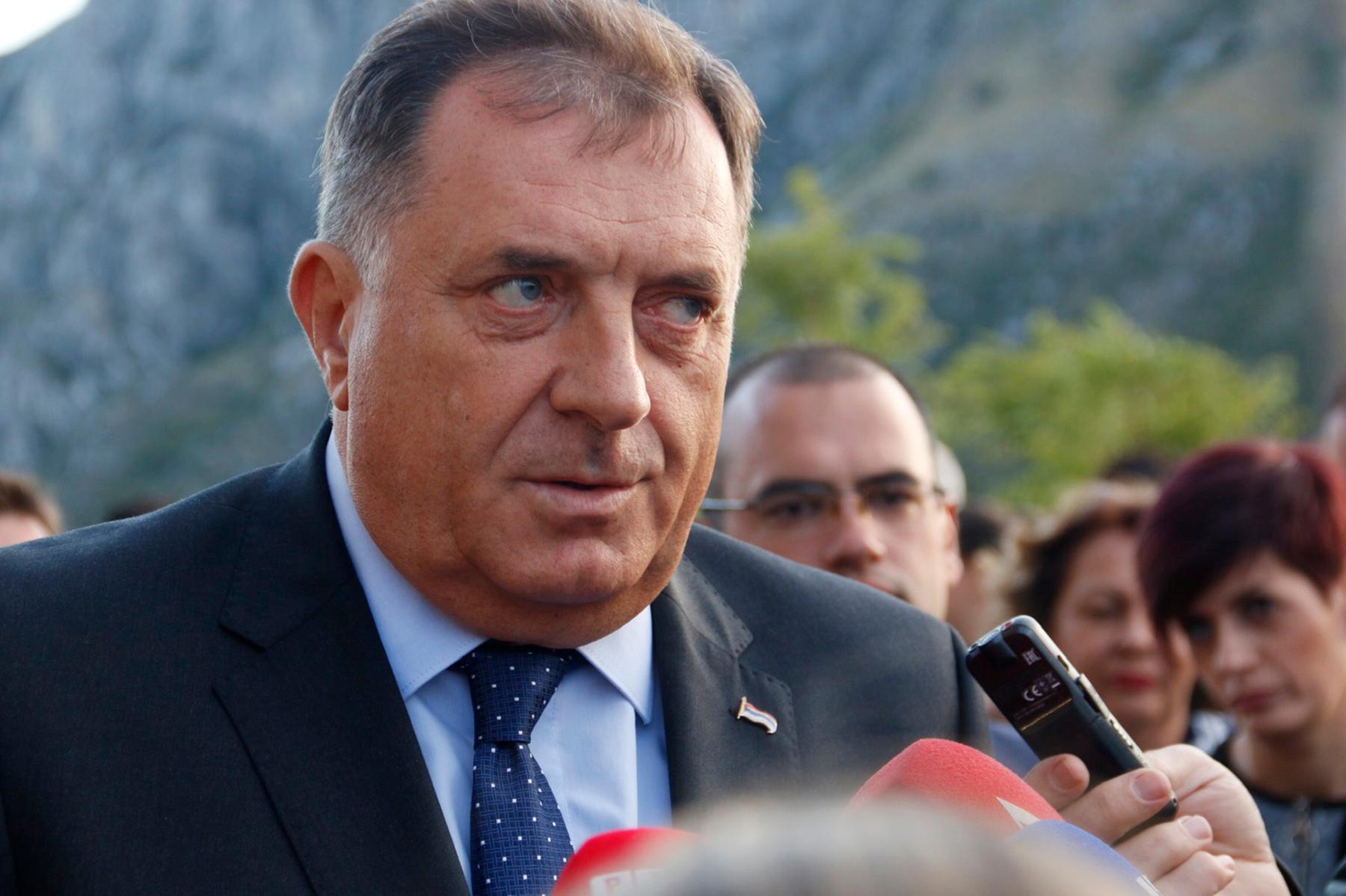 Dodik preuzima banjalučki SNSD