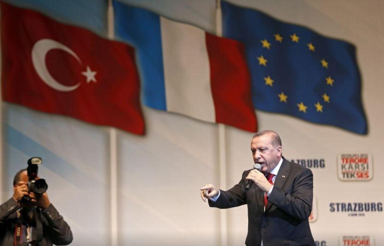 Turkey's President Recep Tayyip Erdogan delivers a speech during a rally against terrorism in Strasbourg, France - Avaz