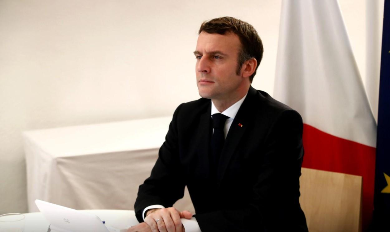 French President Emmanuel Macron attends an EU-China video-conference meeting along with Chinese President Xi Jinping, German Chancellor Angela Merkel, European Commission President Ursula von der Leyen and President of the European Council Charles Michel, at the Fort de Bregancon in Bormes-les-Mimosas, France December 30, 2020. - Avaz