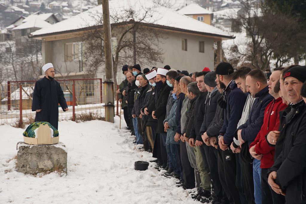 Sa dženaze ubijenom Redžibu Koliću - Avaz