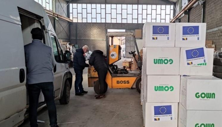 Delegation of the European Union in B&H delivered a total of 253,725 surgical masks, N95 / FFP2 protective masks and protective gowns - Avaz