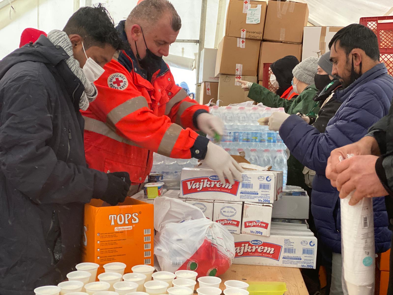 Meal distribution today in "Lipa" - Avaz