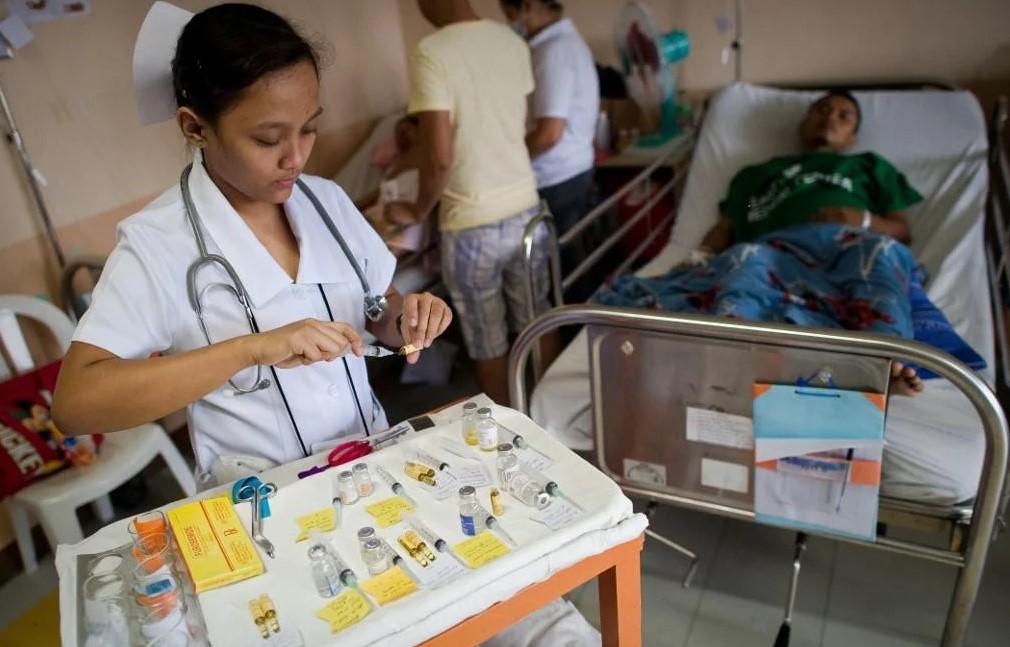 Nude medicinske sestre u zamjenu za vakcine