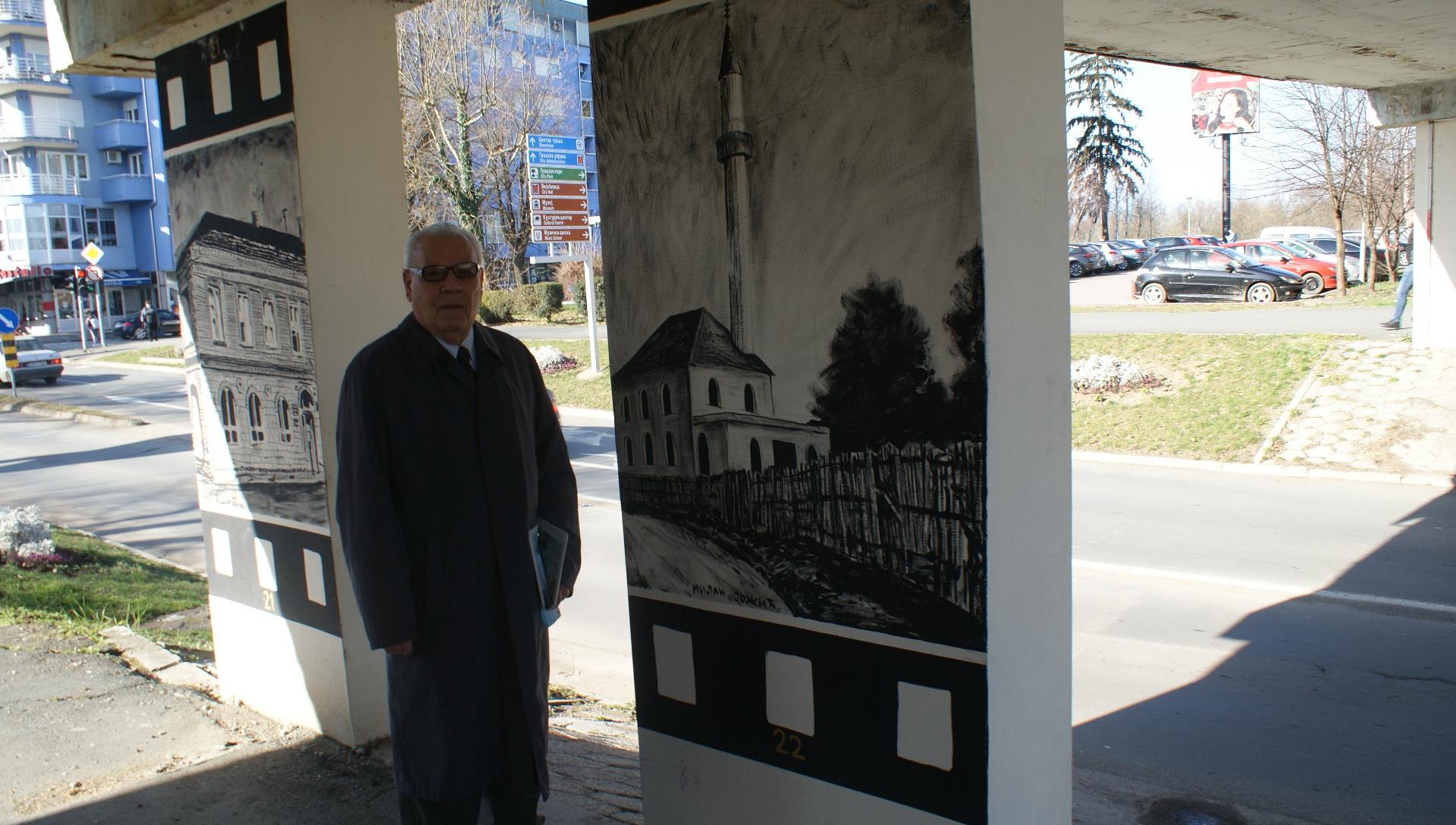 Besim Šeper pored oslikane džamije ispod savskog mosta - Avaz