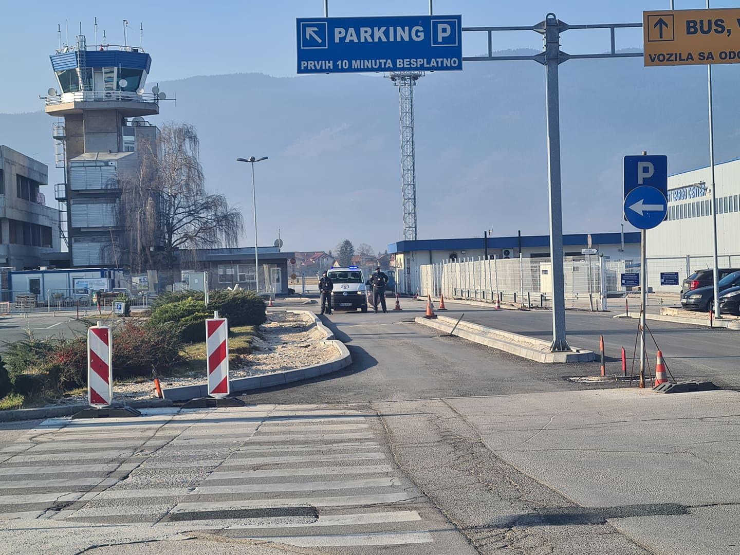 Velike mjere osiguranja na Aerodromu Sarajevu, Vučić danas predaje donaciju vakcina BiH