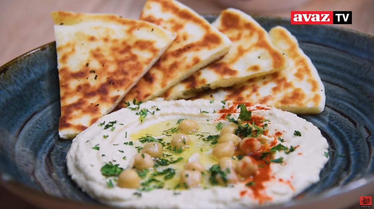 Pod kuharskom palicom Nermina Hodžića: Kuhajmo zajedno / Naan bread sa humusom