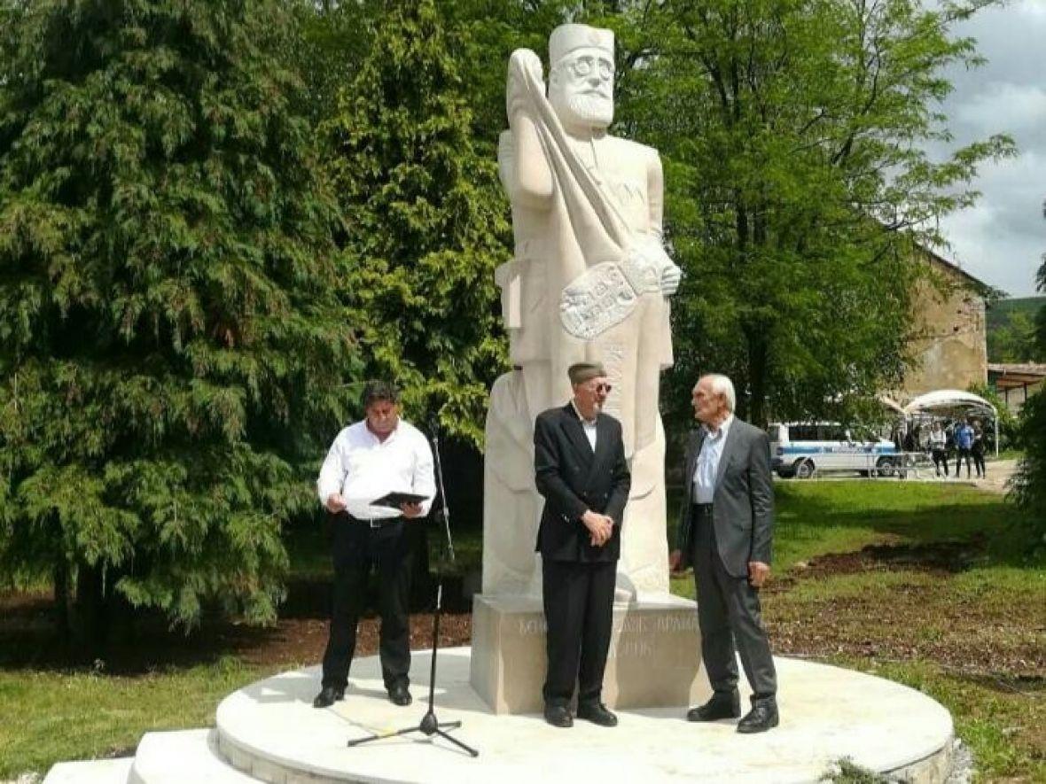 Gradove širom RS “krase” ulice i spomenici Draži Mihailoviću