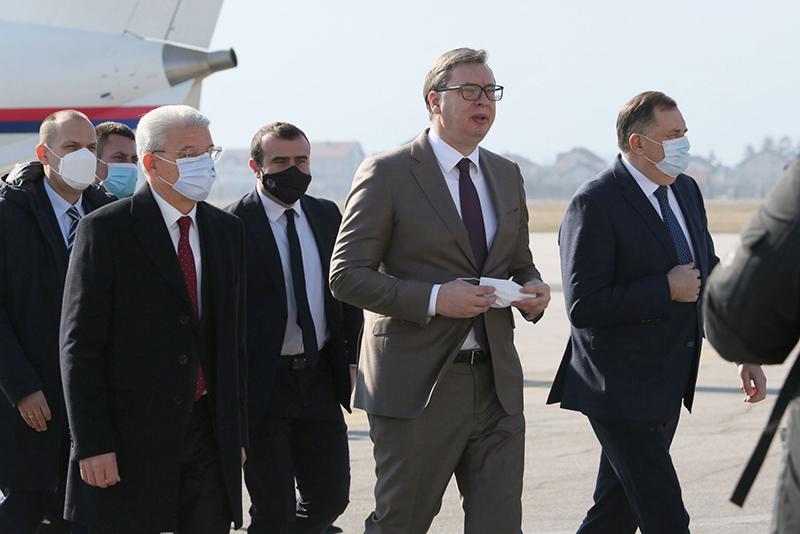 Vučić na Aerodromu Sarajevo - Avaz