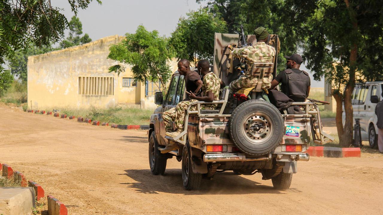 Nigeria gunmen raid college, dozens feared abducted