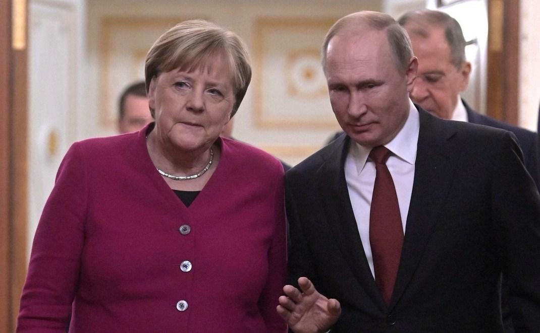 Angela Merkel i Vladimir Putin - Avaz