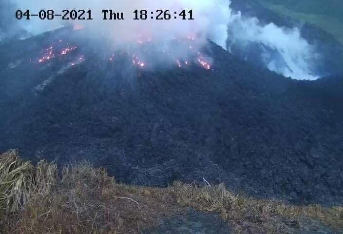 Smoke spews from the glowing dome of the La Soufriere volcano in Saint Vincent and the Grenadines, April 8, 2021, in this image obtained from the University of West Indies Seismic Research Center - Avaz