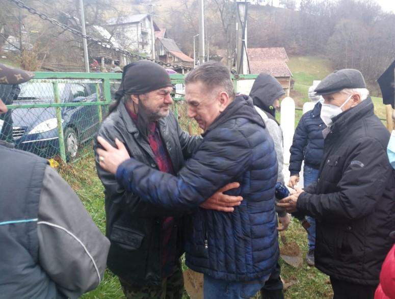 Tuga kod Olova: Obavljena dženaza i ukop Adnanu Buševcu koji je poginuo u stravičnoj nesreći na autoputu