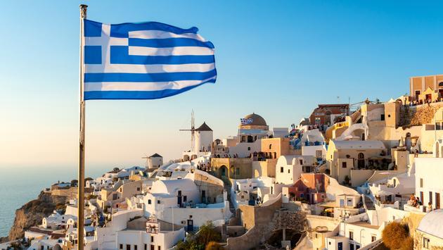 Greece lifts quarantine for some vaccinated travellers